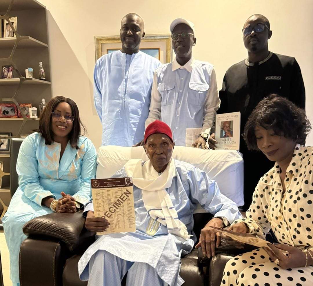 Ces images de Wade qui ne plaisent pas à Pape Samba Mboup 1 FB IMG 1731789627234