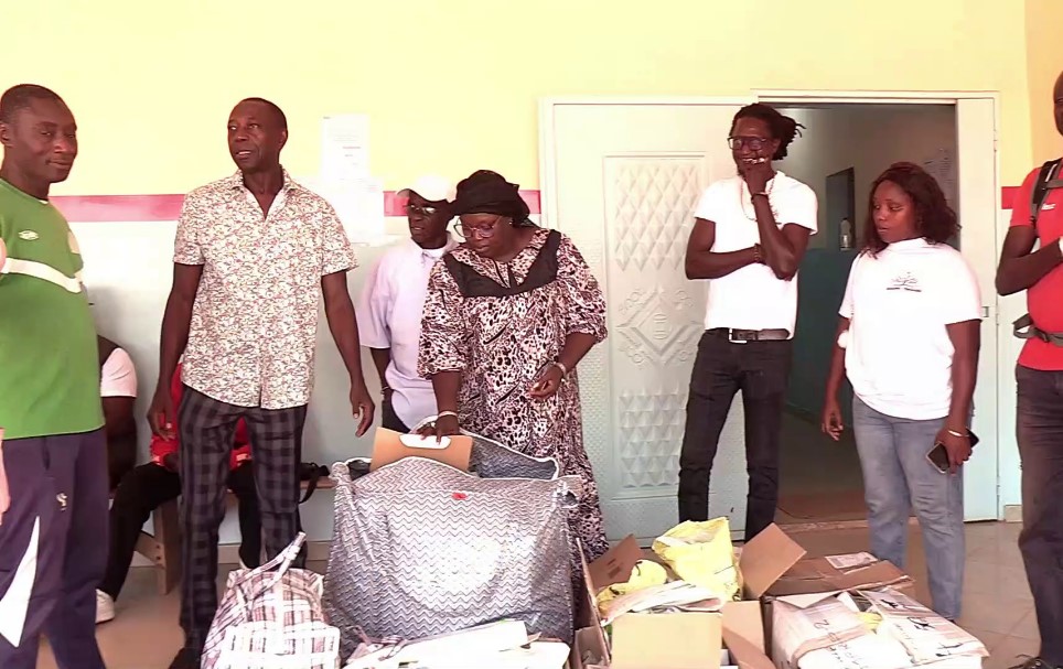 Bignona : Les structure de santé de Tenghori reçoivent du matériel médical de "PANDIAK" 8 Bignona : Les structure de santé de Tenghori reçoivent du matériel médical de « PANDIAK »