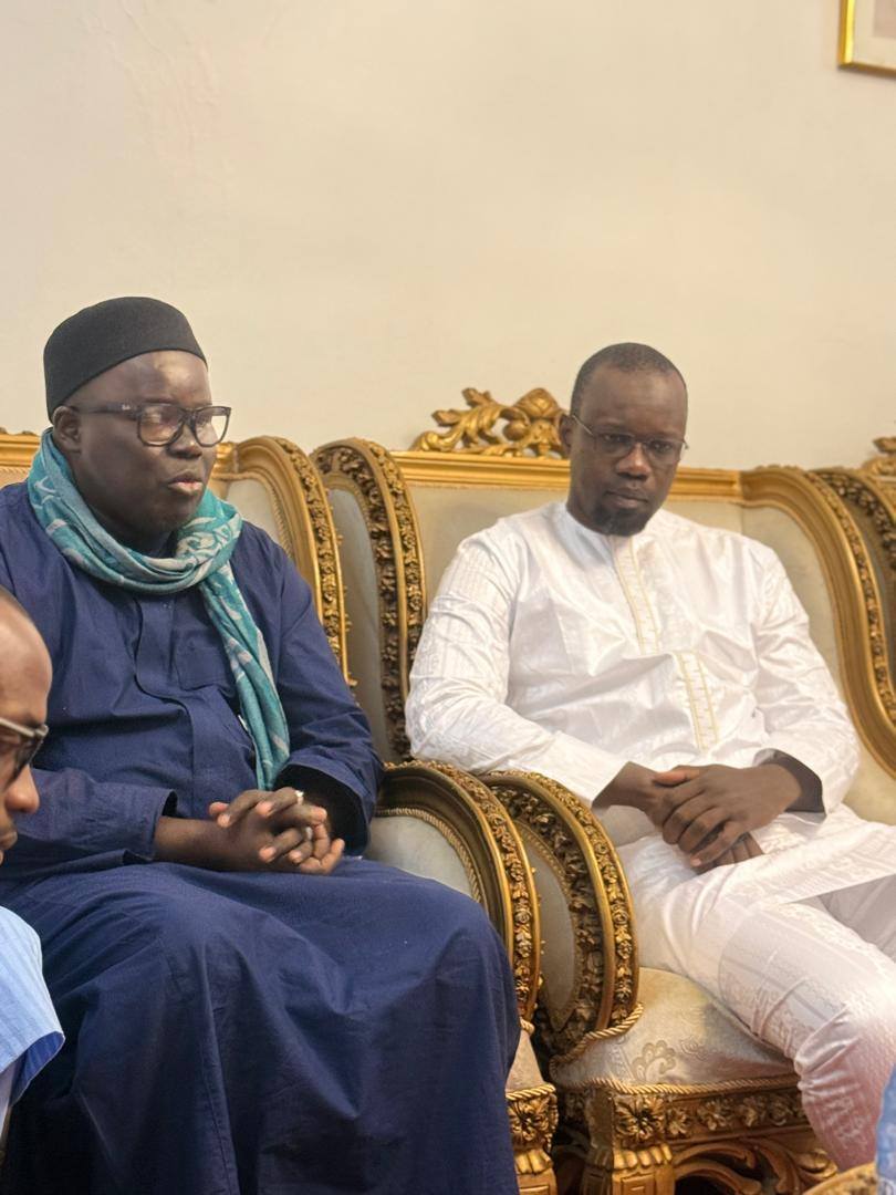 Louga: Ousmane Sonko chez la famille de Serigne Hady Diop 1 475698057 939567434955732 2439654308208037264 n