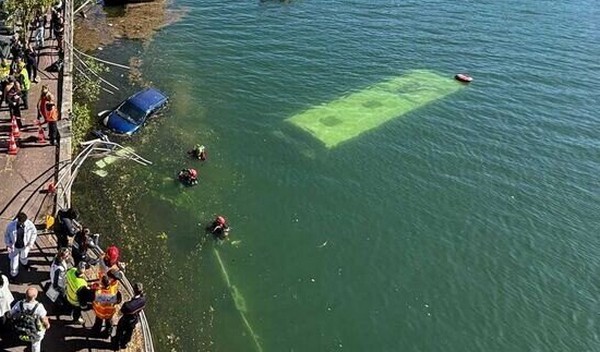 Un bus avec des passagers à bord tombe dans la Seine