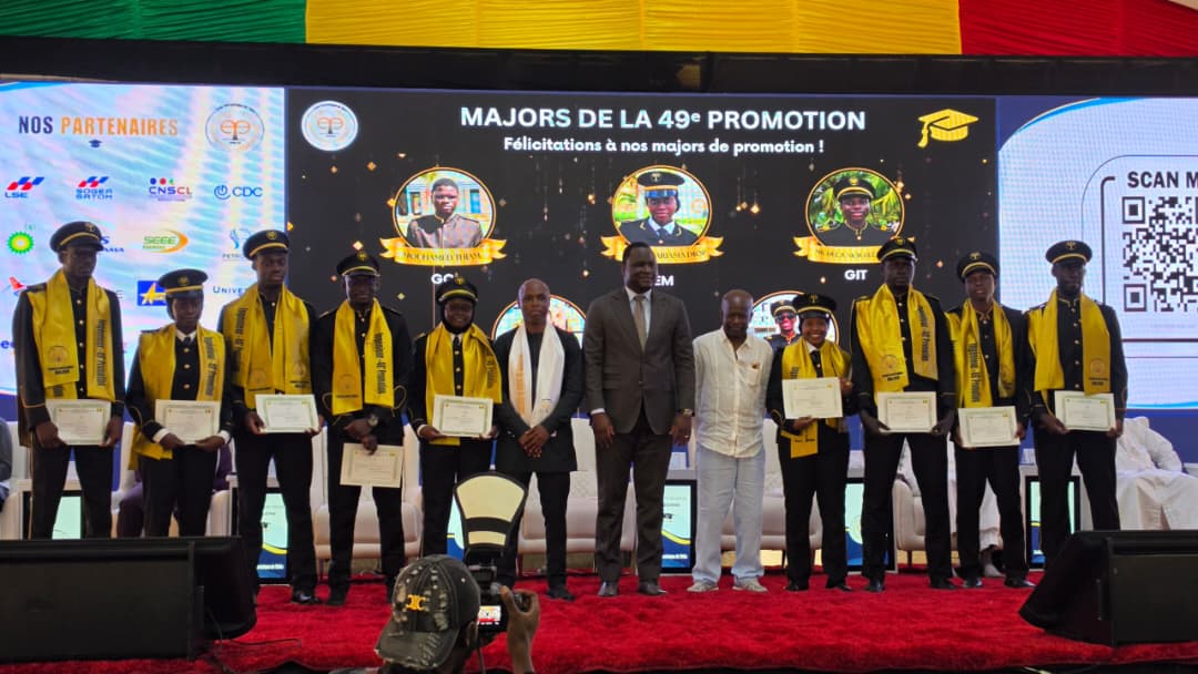 EPT : Déthié Fall appelle les nouveaux ingénieurs à devenir des bâtisseurs au service du Sénégal