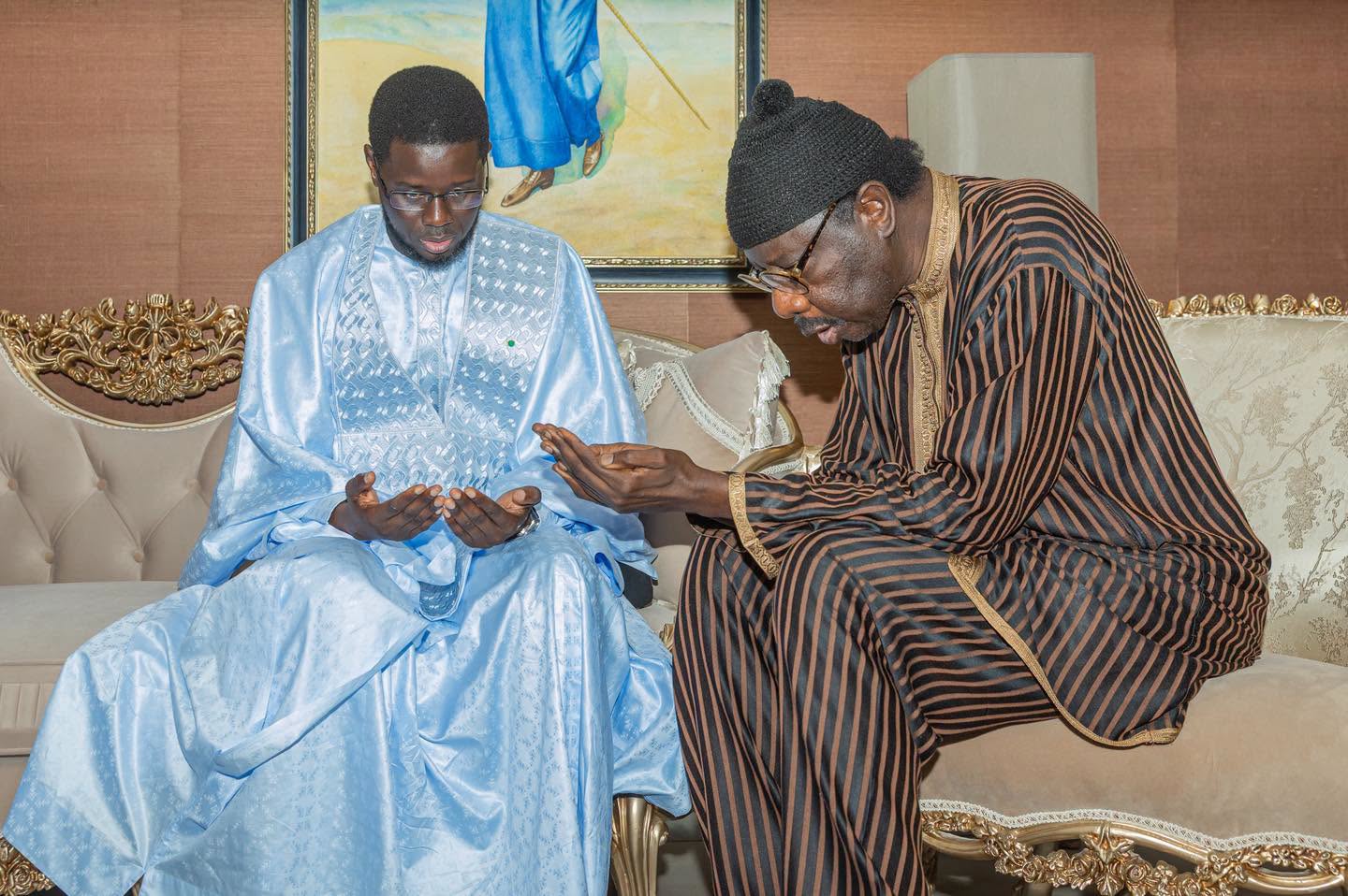 Gamou 2026 : Bassirou Diomaye Faye achève sa visite à Tivaouane auprès de Serigne Moustapha Sy 22 Gamou 2026 : Bassirou Diomaye Faye achève sa visite à Tivaouane auprès de Serigne Moustapha Sy