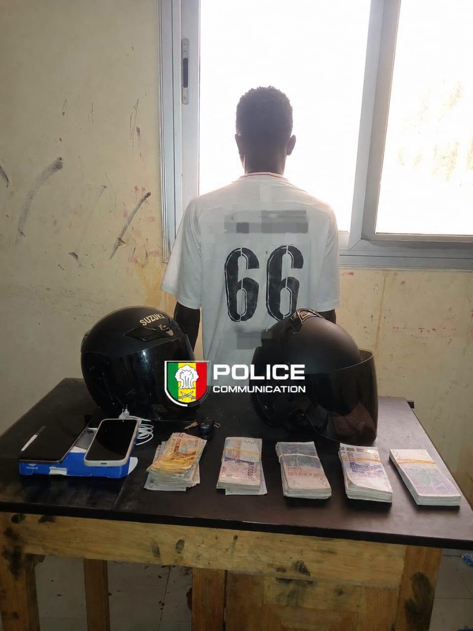 Kaolack : un individu interpellé après le vol de 7 millions de francs CFA à Thioffack 19 Kaolack : un individu interpellé après le vol de 7 millions de francs CFA à Thioffack