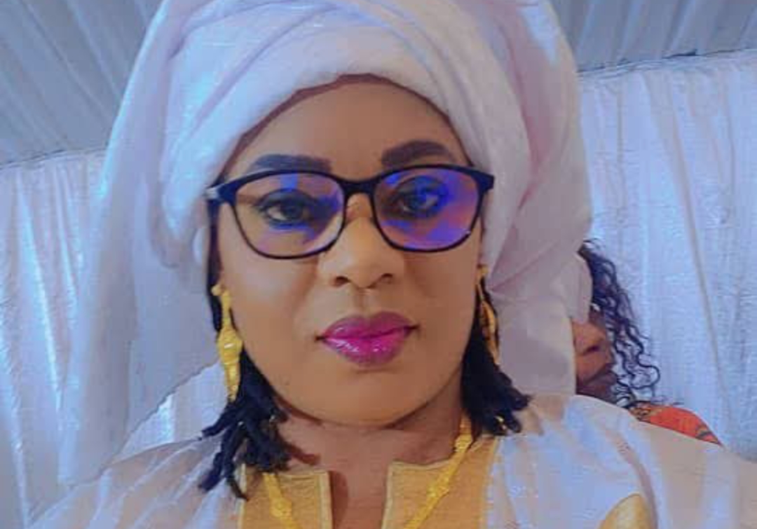 De l’APR au Palais : Maïmouna Sène répond à Mary Teuw Niane sur « l’imposture » 20 De l’APR au Palais : Maïmouna Sène répond à Mary Teuw Niane sur « l’imposture »