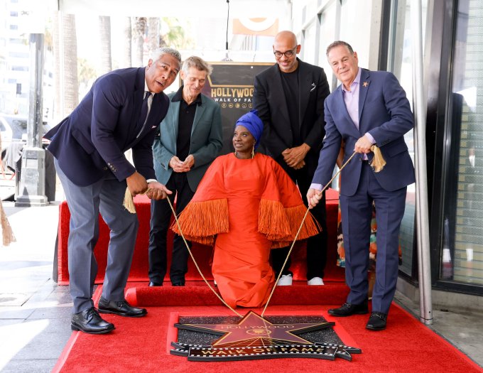 Angélique Kidjo entre dans l’histoire avec son étoile à Hollywood 6 Angélique Kidjo entre dans l’histoire avec son étoile à Hollywood