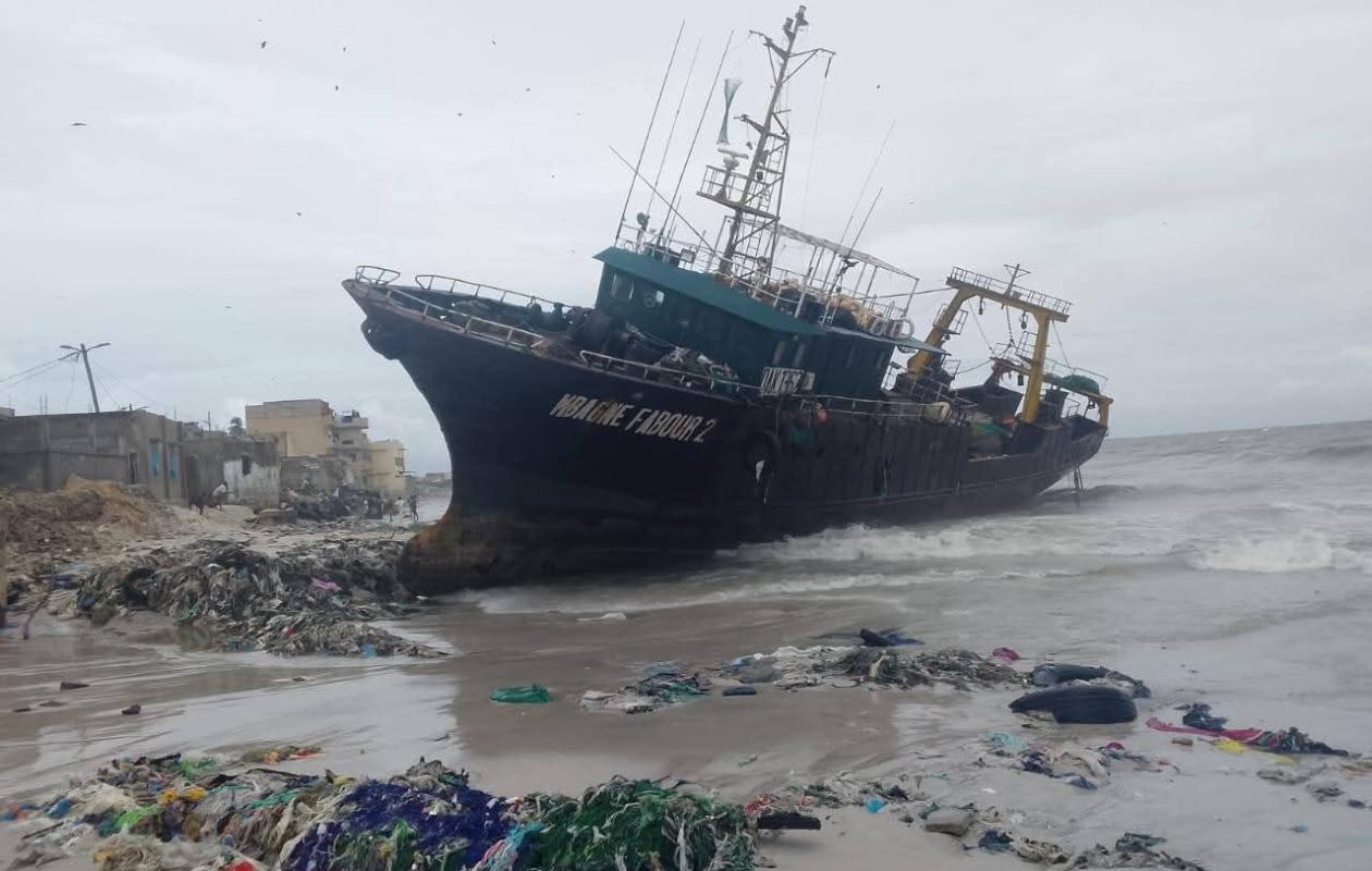 Coup de vent à Dakar : Plusieurs navires échoués...le Port Autonome mobilisé 19 Coup de vent à Dakar : Plusieurs navires échoués…le Port Autonome mobilisé