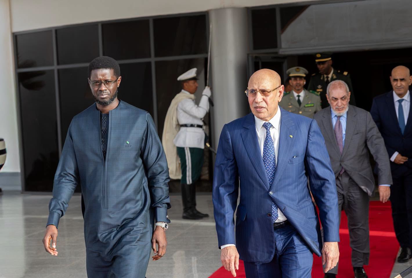 Diomaye fait escale à Nouakchott sur le chemin du retour d’Abu Dhabi 4 Diomaye fait escale à Nouakchott sur le chemin du retour d’Abu Dhabi