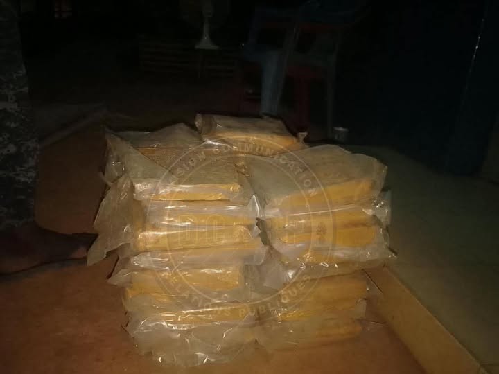 Kédougou : 33 kg de chanvre indien saisis à Tomboronkoto 4 Kédougou : 33 kg de chanvre indien saisis à Tomboronkoto