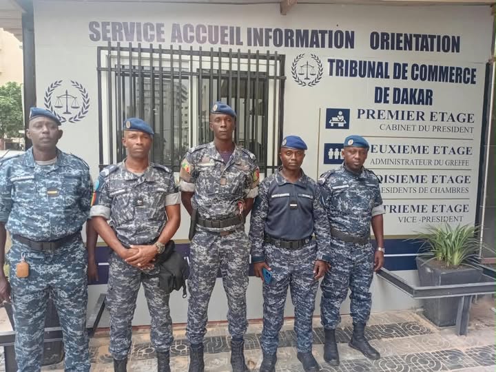 Tribunal du commerce : Un dispositif de sécurité permanent désormais en place 17 Tribunal du commerce : Un dispositif de sécurité permanent désormais en place