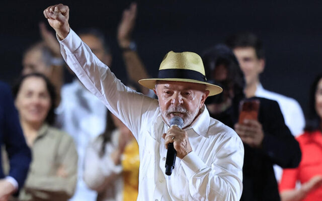 Brésil : Lula remporte un quatrième mandat face à Flavio Bolsonaro