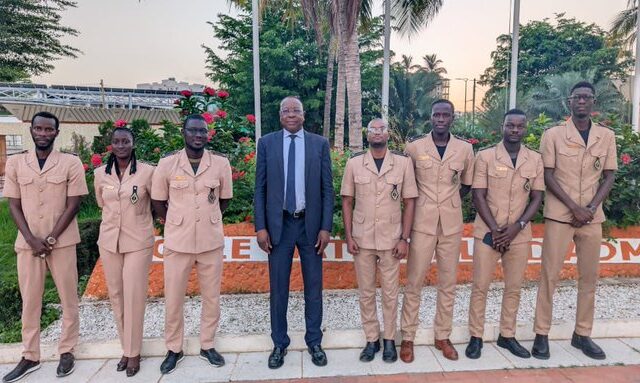 ENA : Mankeur Ndiaye entouré des élèves Conseillers des Affaires Étrangères 5 ENA : Mankeur Ndiaye entouré des élèves Conseillers des Affaires Étrangères